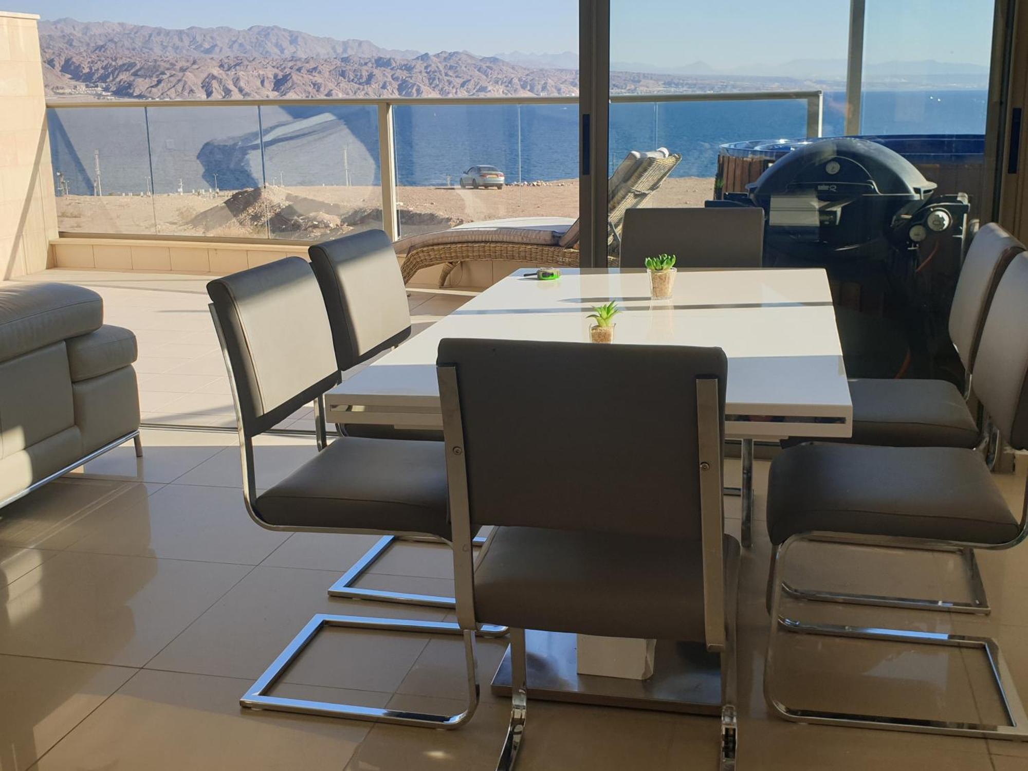 Top-Luxury Exclusive Аpt With Jacuzzi In Front Of The Sea Eilat Exterior photo