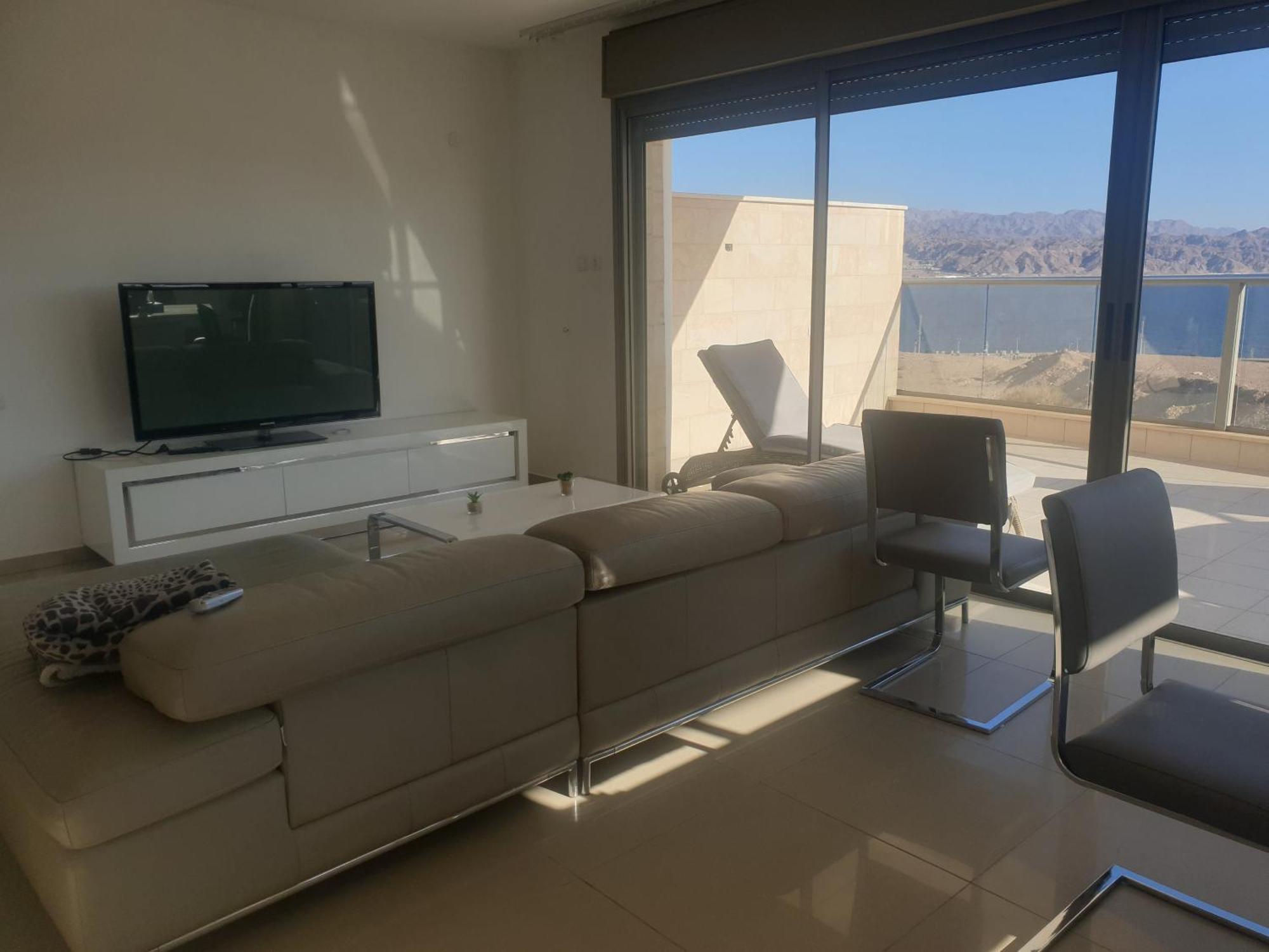 Top-Luxury Exclusive Аpt With Jacuzzi In Front Of The Sea Eilat Exterior photo